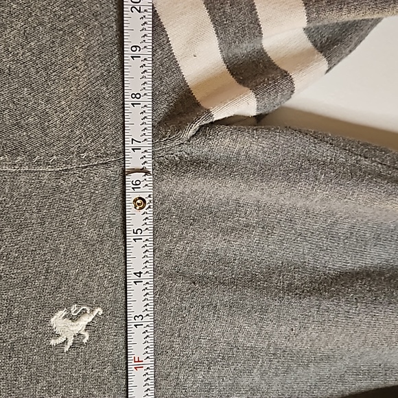 Express Gray Long-Sleeve Comfortable Sweater Size Medium - Picture 7 of 10